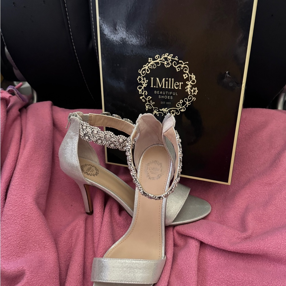GORGEOUS Wedding/Prom Heels - BRAND NEW!